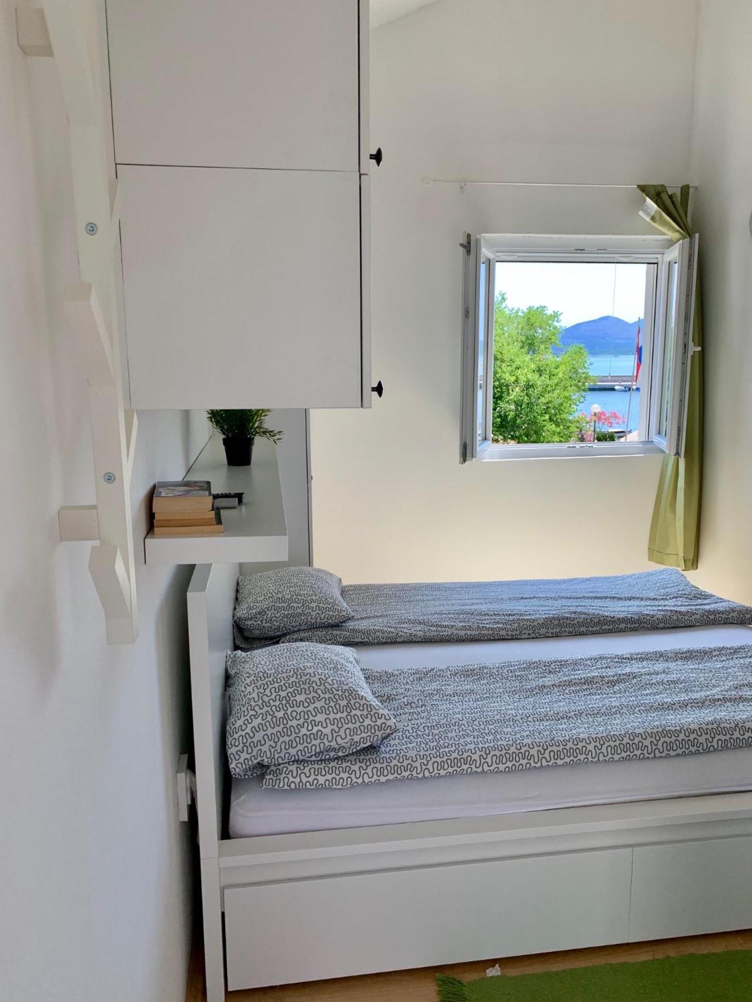 Apartment Bujas Raslina Екстер'єр фото