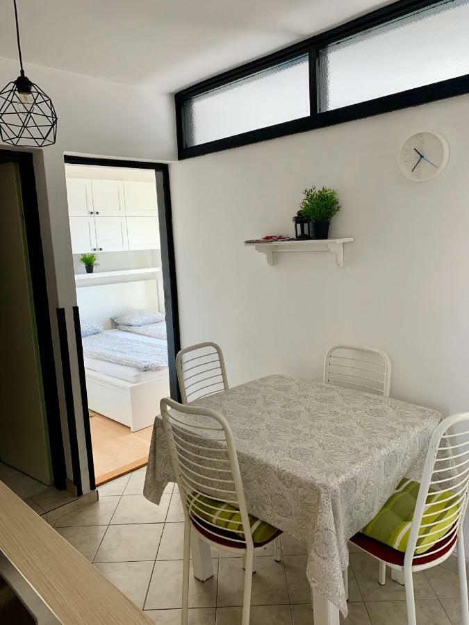 Apartment Bujas Raslina Екстер'єр фото